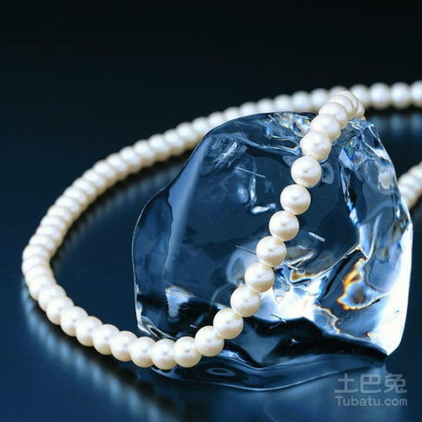 璀璨华光，匠心永恒 珠宝首饰的视觉盛宴与艺术内涵